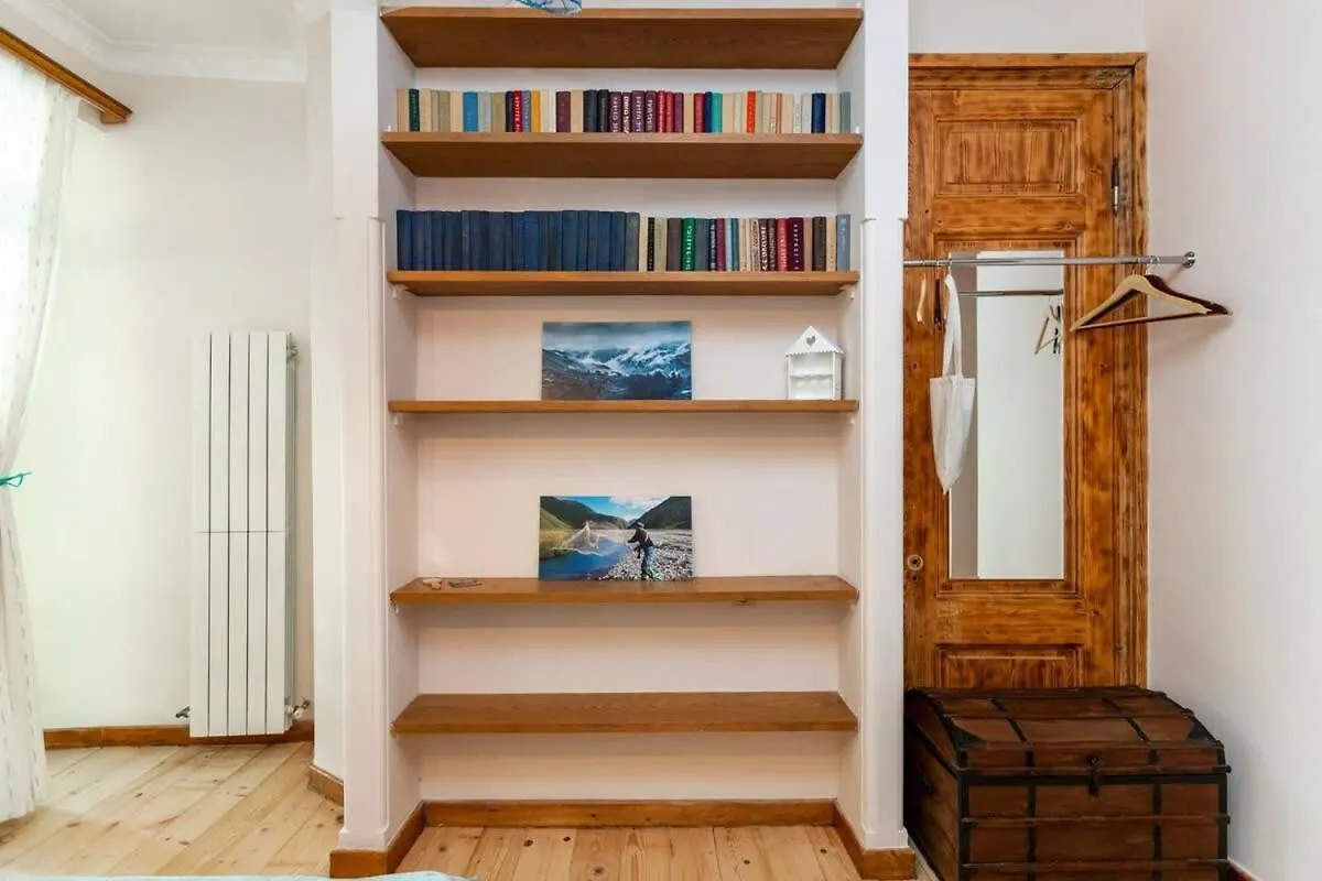 3Br Triplex W Terraces-Heart Of Tbilisi -By-Wehost Villa Feriehus