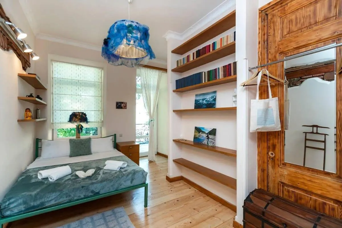3Br Triplex W Terraces-Heart Of Tbilisi -By-Wehost Villa Feriehus